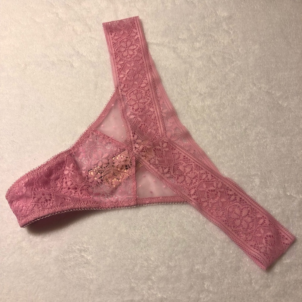 Victoria’s Secret NWT Lace Thong